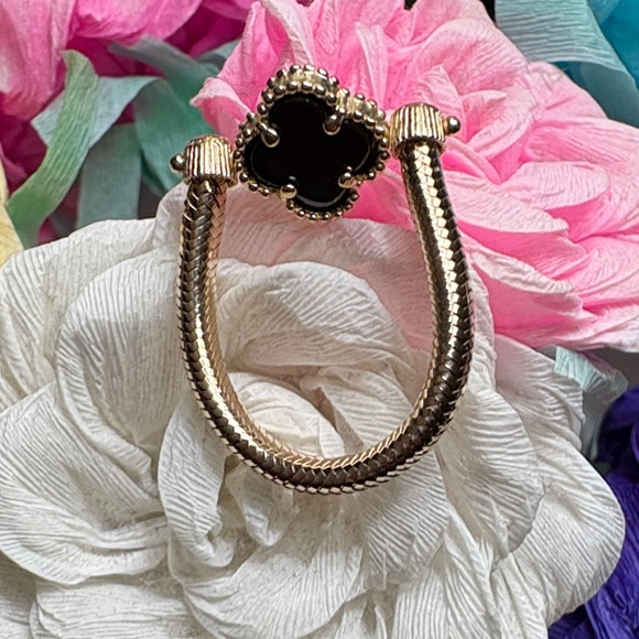 14K Elegant Black and Gold Women's Ring - Picture 4 of 6